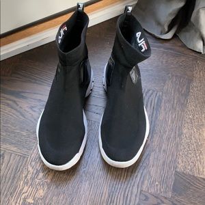 FILA sock sneakers SZ 7